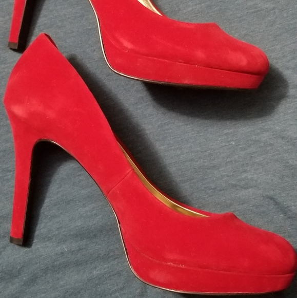 Red Velvet Style & Co. Heels - Picture 2 of 7